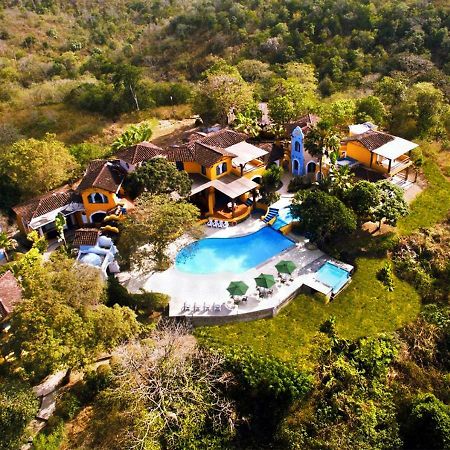 Mantaraya Lodge ปูแอร์โตโลเปซ ภายนอก รูปภาพ