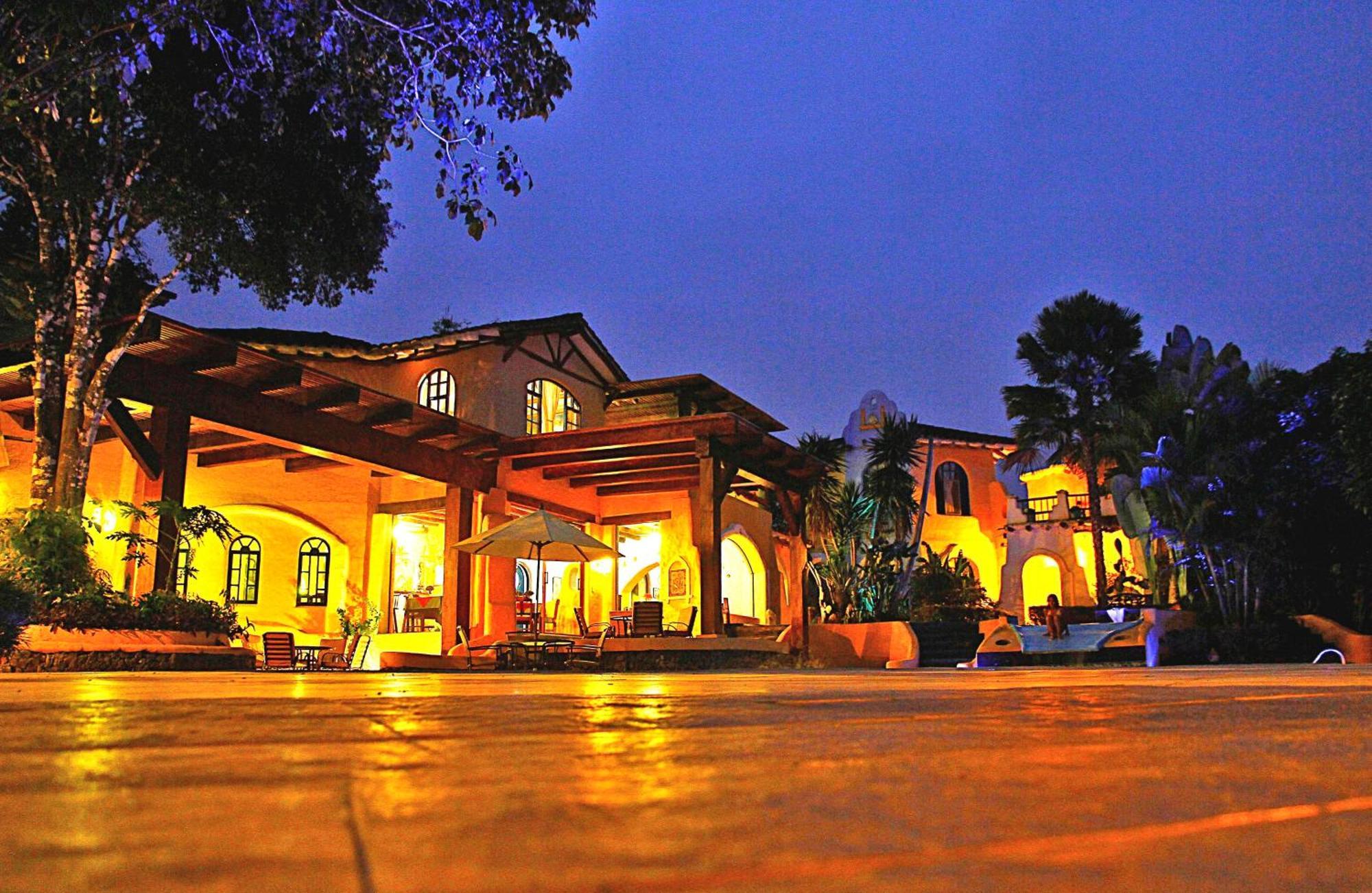 Mantaraya Lodge ปูแอร์โตโลเปซ ภายนอก รูปภาพ