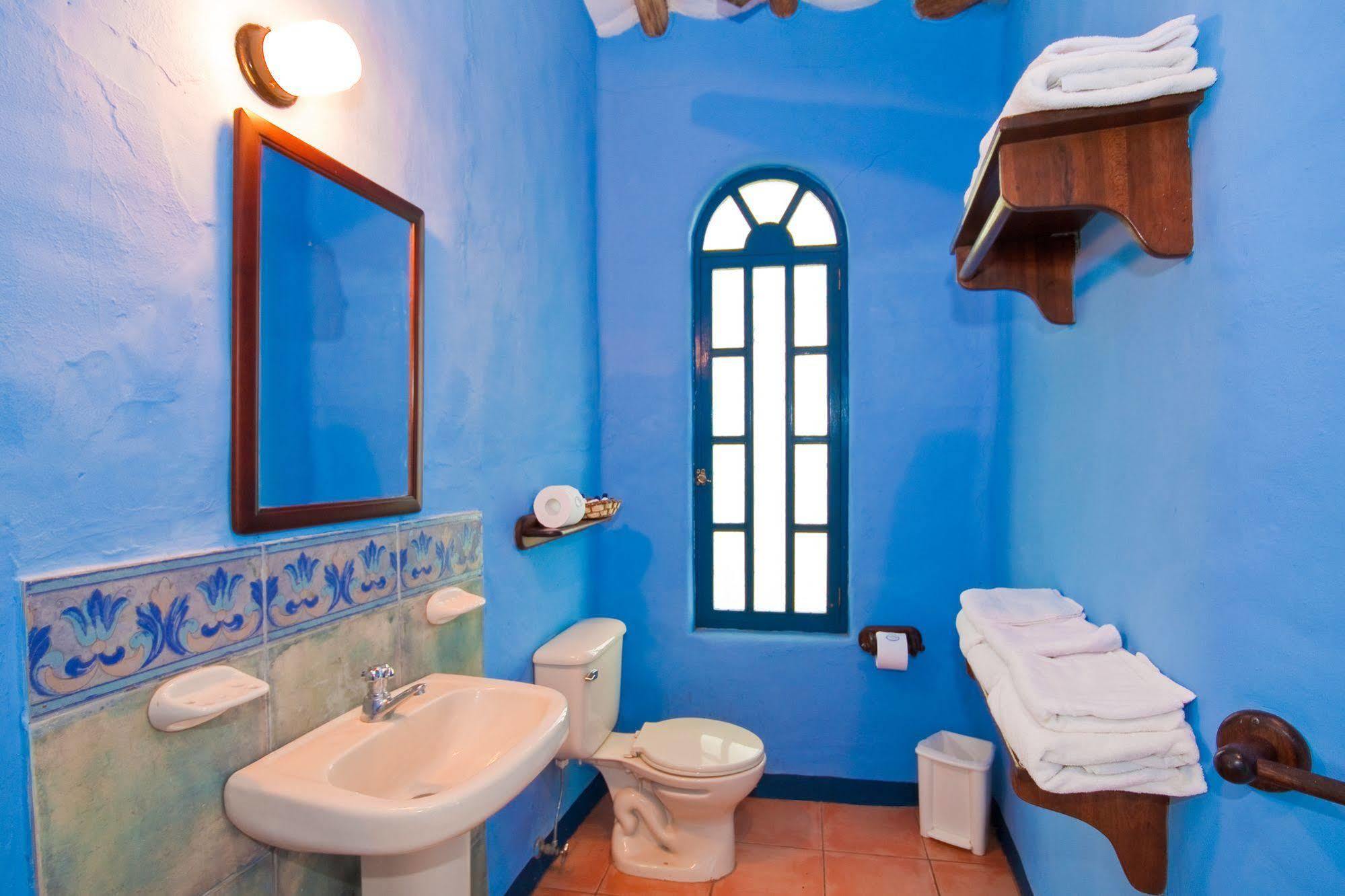 Mantaraya Lodge ปูแอร์โตโลเปซ ภายนอก รูปภาพ
