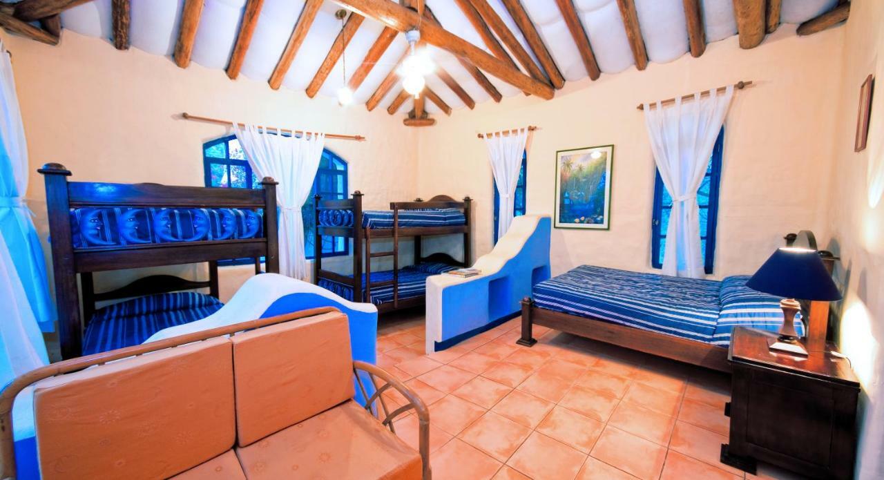 Mantaraya Lodge ปูแอร์โตโลเปซ ภายนอก รูปภาพ